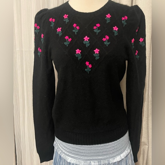 Aqua Cashmere black sweater with beautiful hot pink flowers size XS - Picture 6 of 8